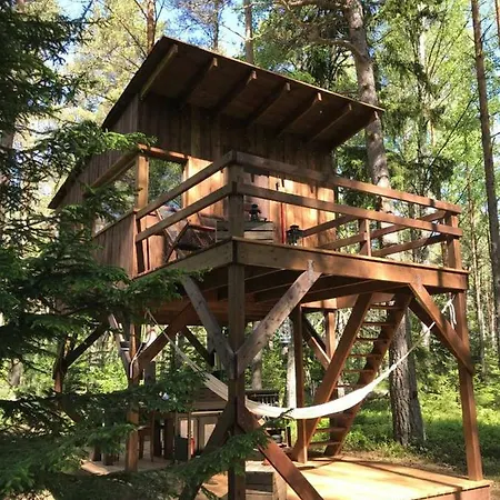 Tahkuna Tree-house Hébergement de vacances *