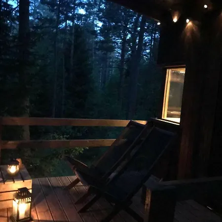 Tahkuna Tree-house *