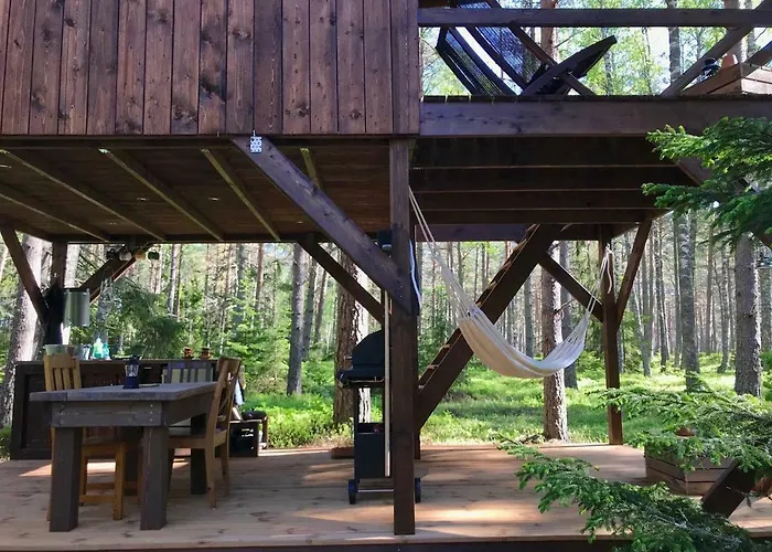 Tahkuna Tree-house *