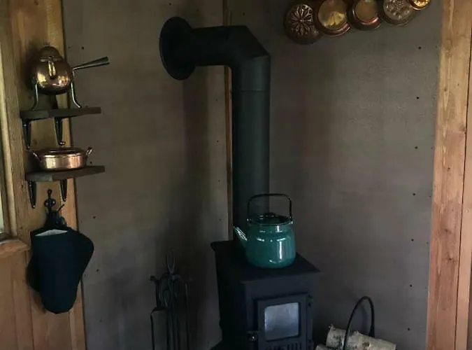 Tahkuna Tree-house * Malvaste