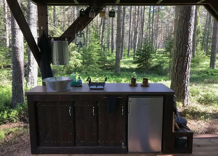 Tahkuna Tree-house * Malvaste