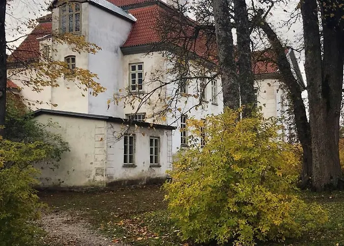 Дом отдыха Tahkuna Tree-house *