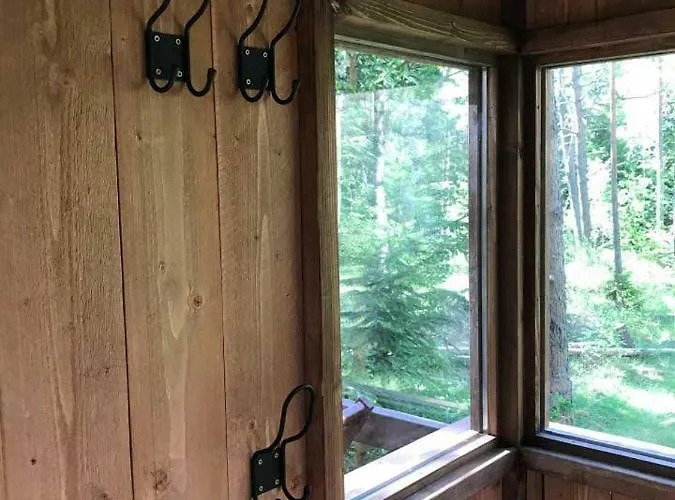 Tahkuna Tree-house Дом отдыха Malvaste